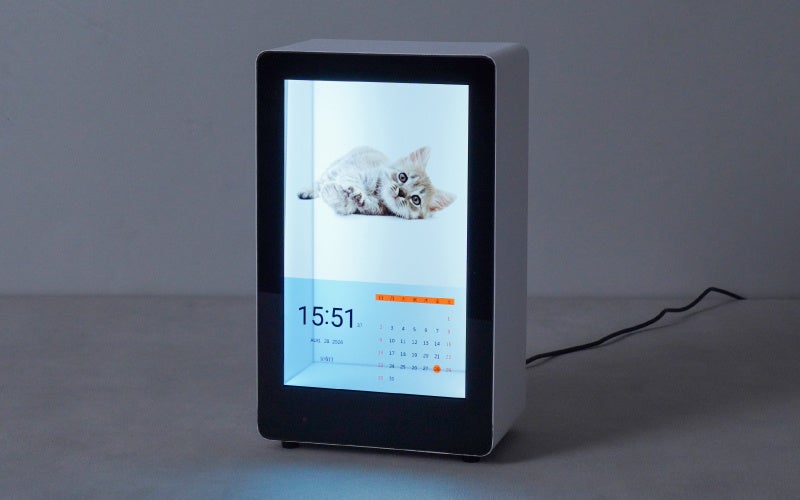 サンコー、立体映像とグッズ展示を融合した10.1型ディスプレイ「推しを祀る電脳聖域 箱庭サイネージ」を発売｜箱庭サイネージの製品概要と特徴