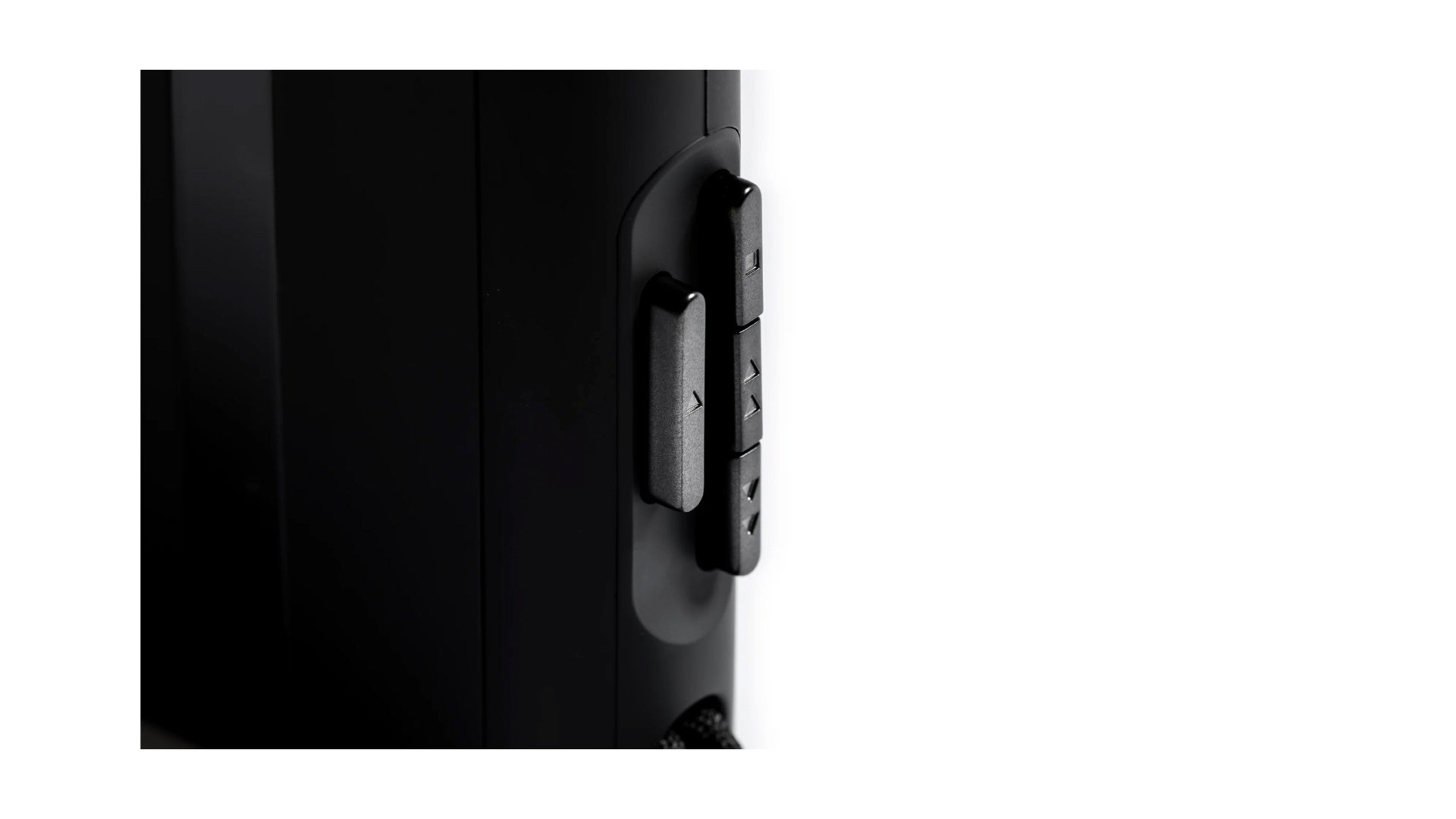 amadana、スモークパネルを採用したポータブルカセットプレーヤー「CP10」を9月3日に発売｜発売記念キャンペーンと割引クーポン（2枚目）