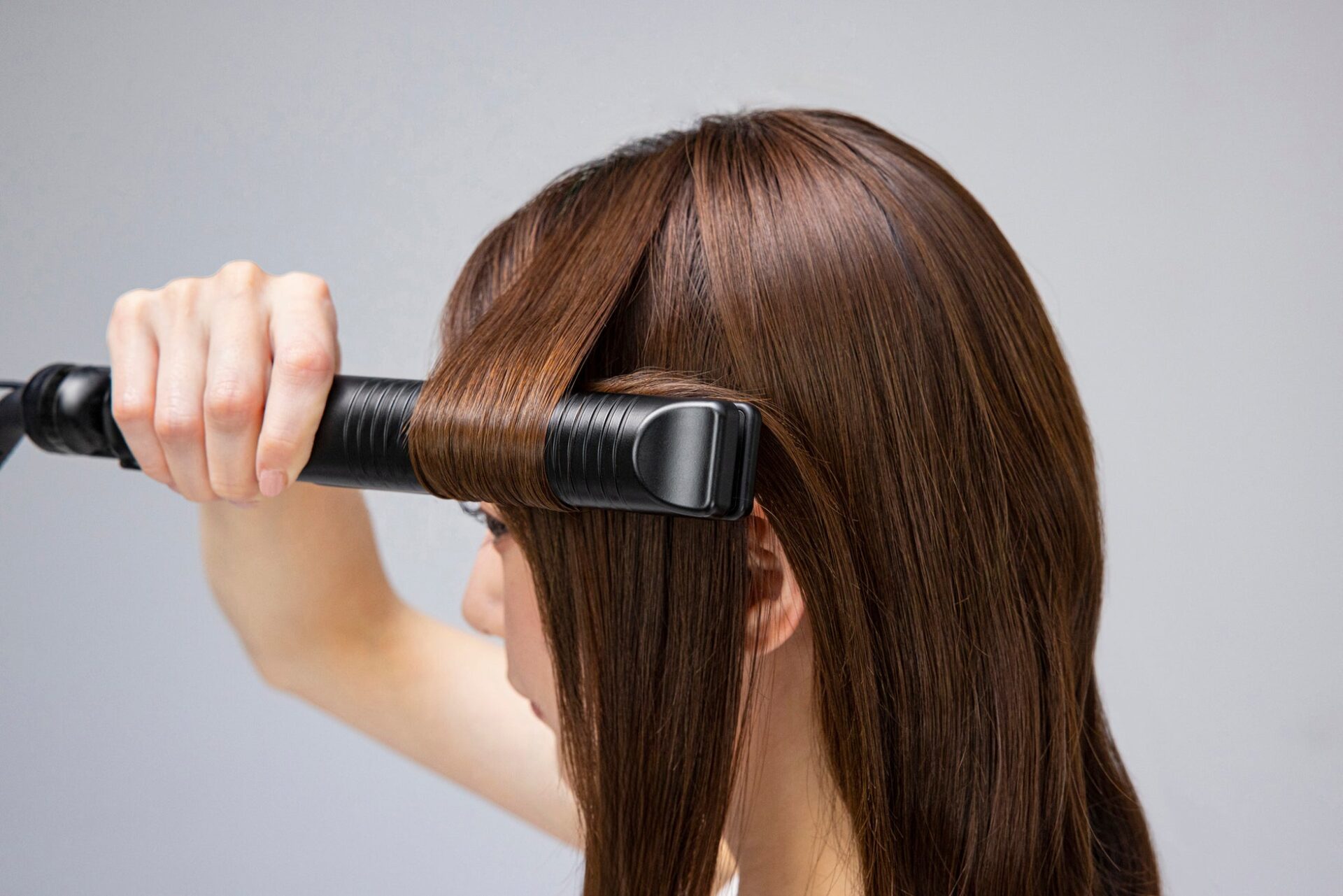 ビックカメラ、ストレートとカールを1台でこなす「BI form 2WAY HAIR IRON」を発売|BI form 2WAY HAIR IRONの主要スペック