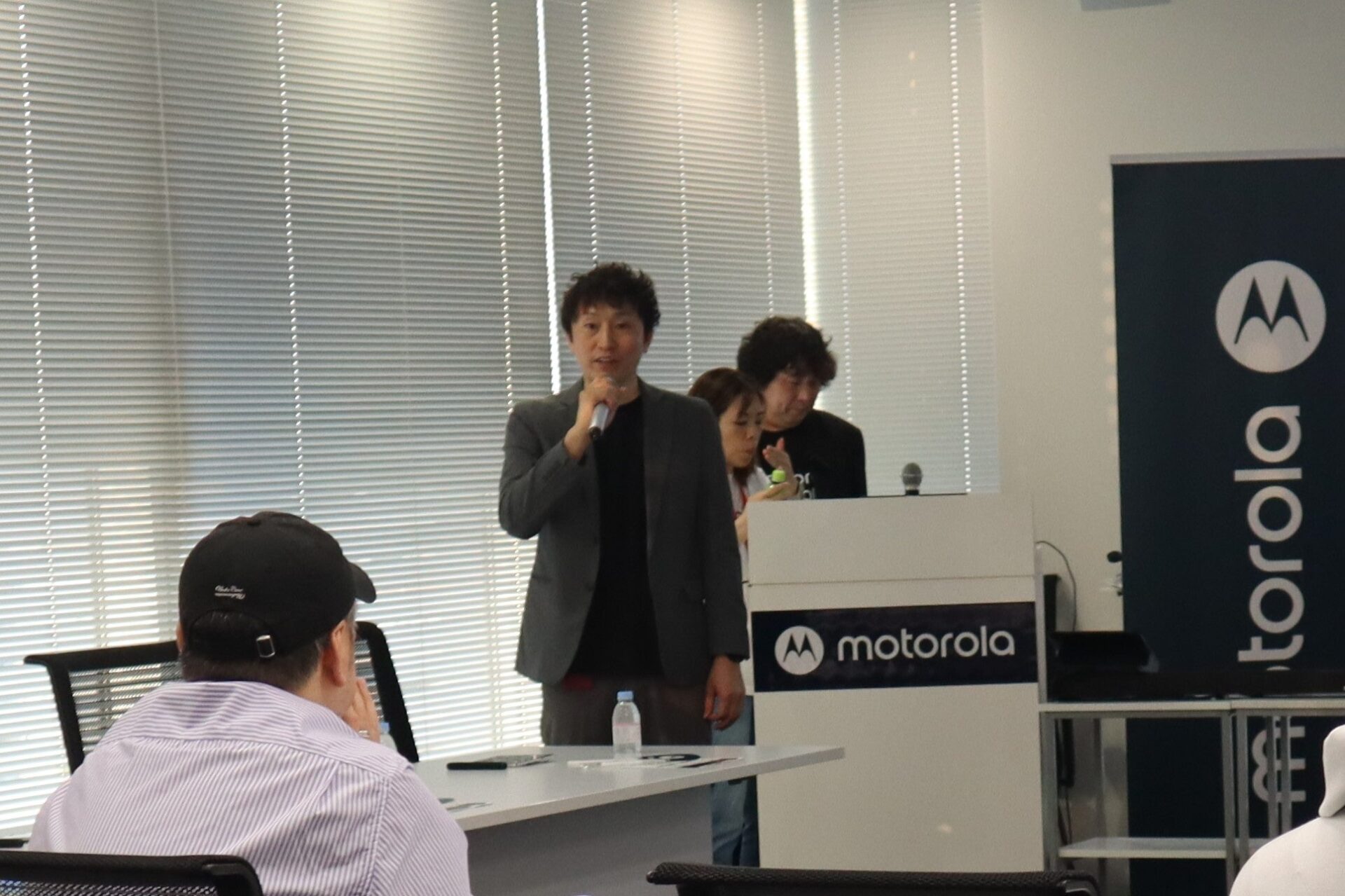モトローラ、初の横開きフォルダブルスマホ「motorola razr fold」を2026年8月4日に発売｜motorola razr foldの主な特徴と体験内容