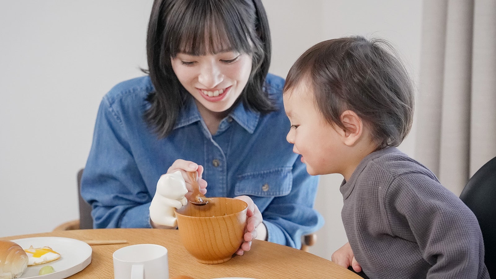 ユカイ工学、離乳食を冷ますロボット「猫舌ふーふー」をアカチャンホンポで販売開始｜「猫舌ふーふー」の製品概要と特徴