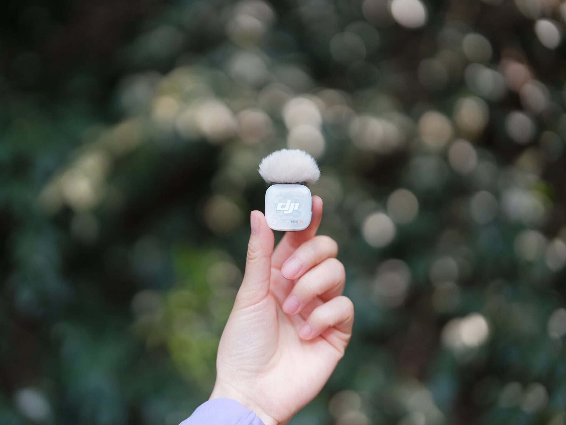 DJI、最長28時間の内部録音とAIノイズキャンセリングに対応した「DJI Mic Mini 2S」を発売｜AIノイズキャンセリングとサウンド調整機能