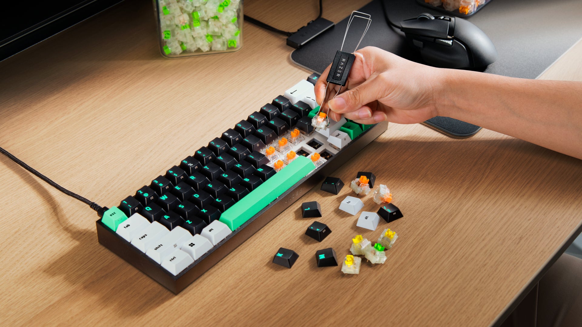 Razer、65%レイアウトのゲーミングキーボード「Razer Reclusa X Mini 65%」を発表｜ゲーミングに特化した高度な機能
