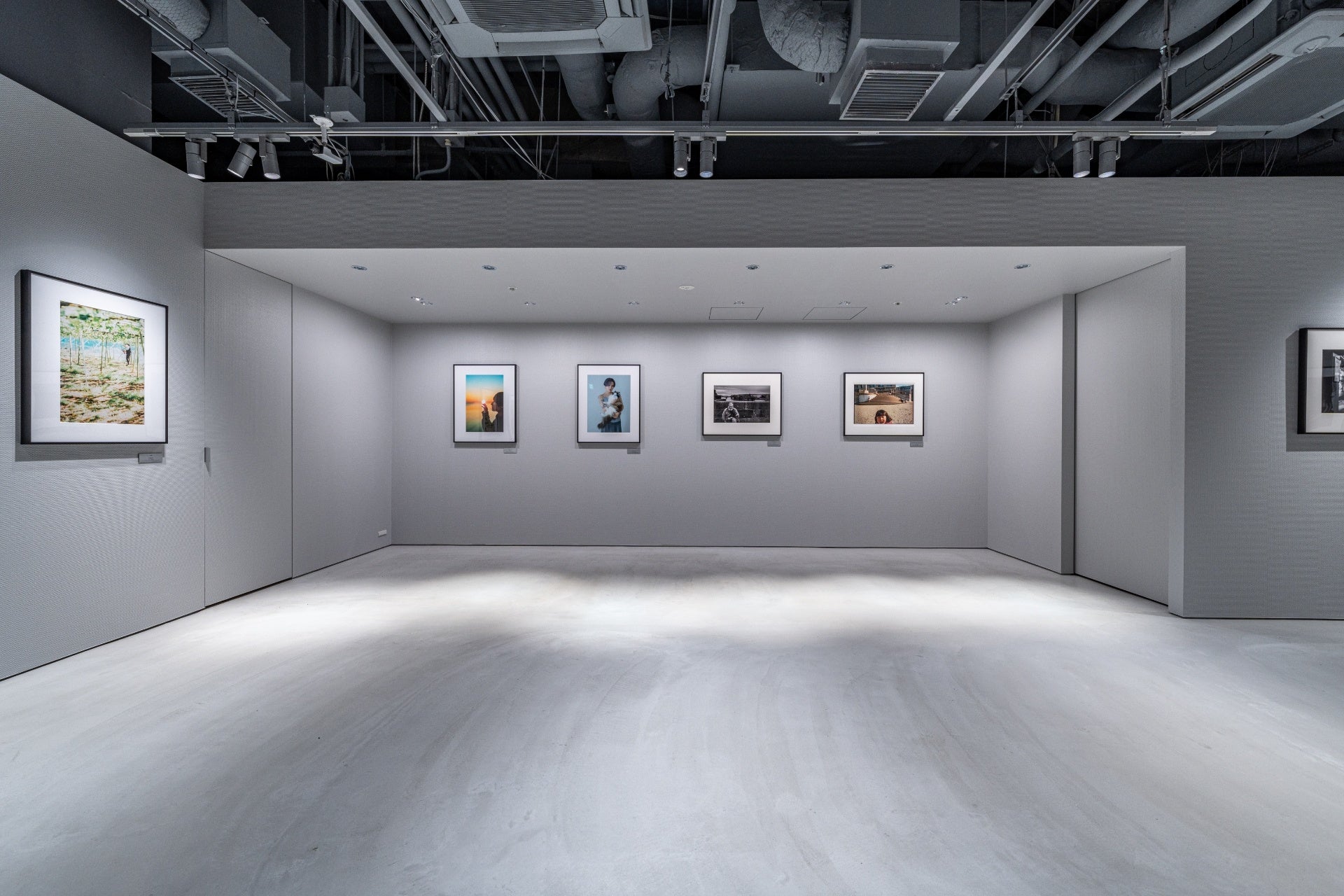 新宿 北村写真機店、山口規子氏とコムロミホ氏の合同写真展『MONOCHROMES』を開催（3枚目）