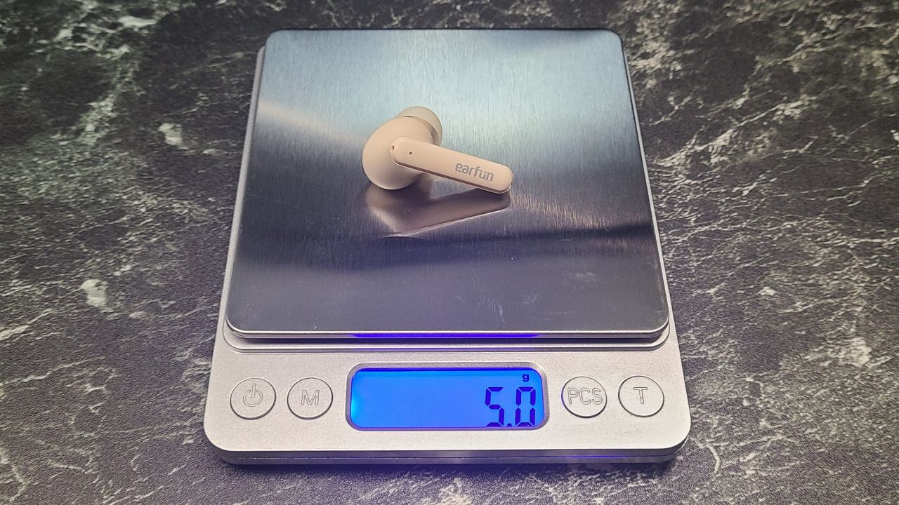 EarFun Air Sの本体片耳の実際の重量の測定