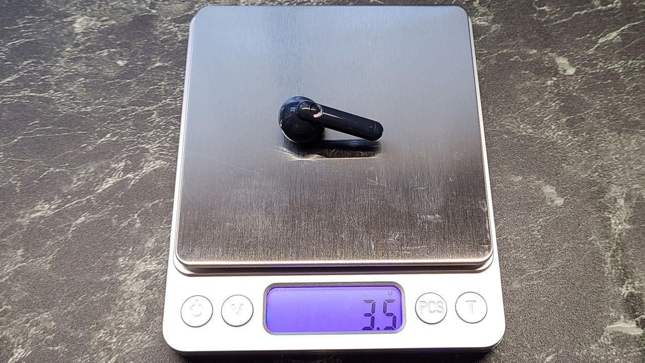 Edifier TO-U2 miniの本体片耳の実際の重量の測定