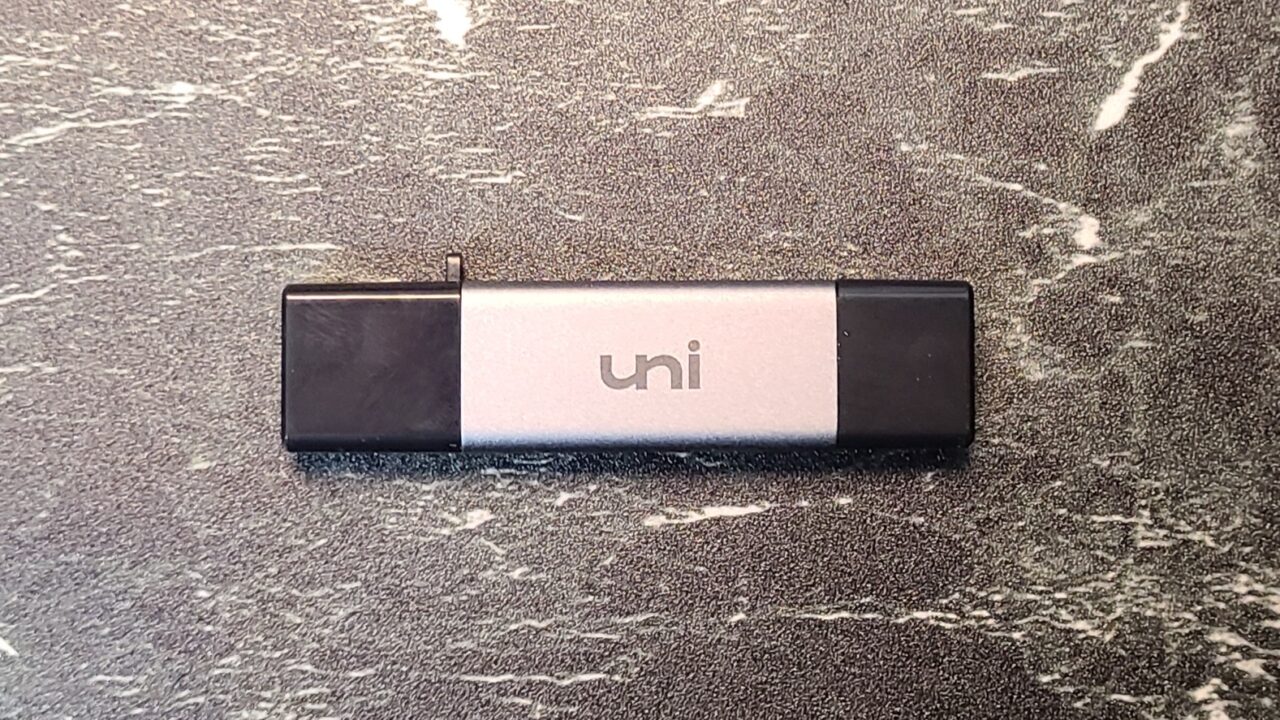 『uniAccessories Type-C/Type-A,USB3.0対応2-in-1カードリーダー』