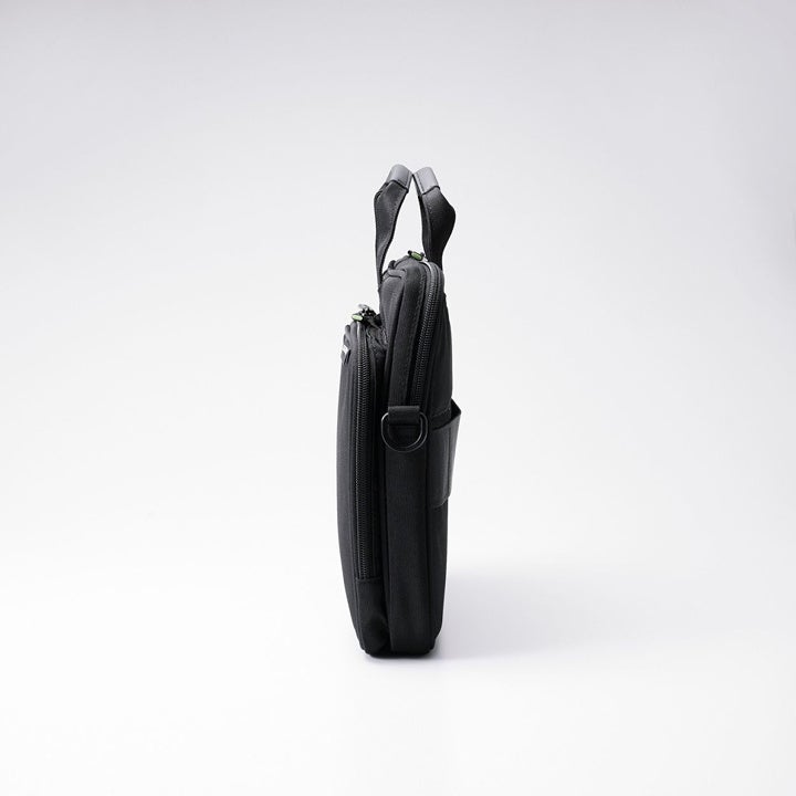 エレコム、低反発ポリウレタンで衝撃を吸収する「ZEROSHOCK」キャリングバッグを発売(2枚目)
