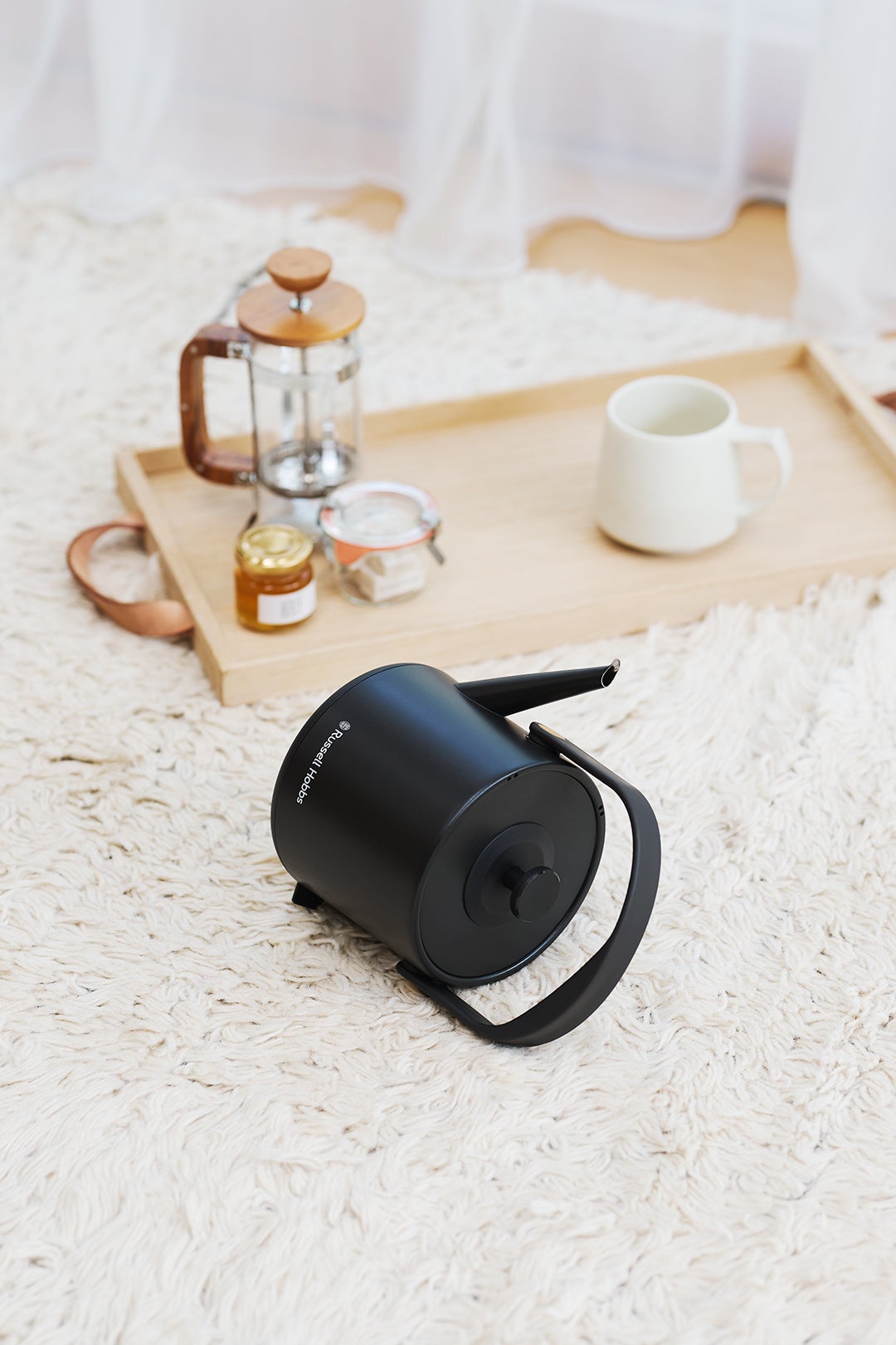ラッセルホブス、転倒流水防止機能を搭載した電気ケトル「Tケトル プラス」を9月25日に発売｜Tケトル プラスの主要スペック（3枚目）