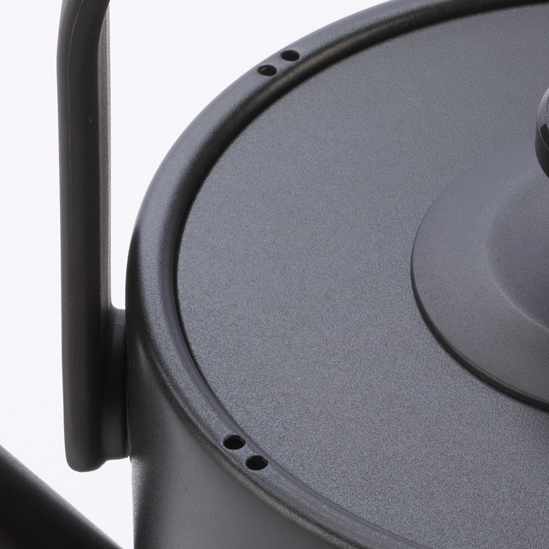 ラッセルホブス、転倒流水防止機能を搭載した電気ケトル「Tケトル プラス」を9月25日に発売｜Tケトル プラスの主要スペック（5枚目）