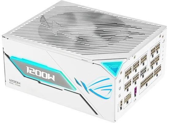 ホワイト基調の電源ユニット斜視。側面にデジタル表示部とロゴ、前面にファンガード、背面にモジュラー端子が見える写真。