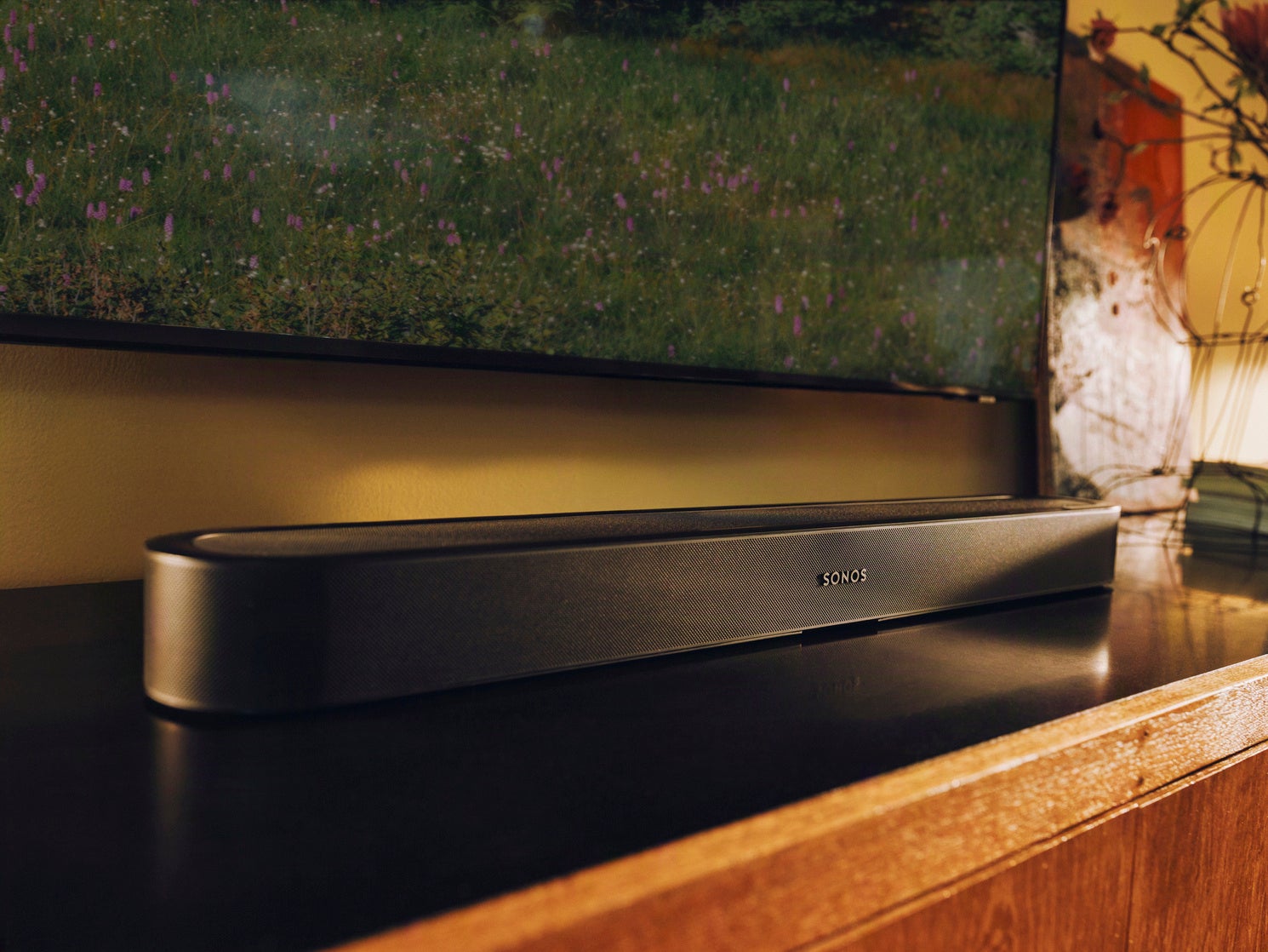 Sonos、サウンドバー「Sonos Beam Ultra」とヘッドフォン「Sonos Ace Ultra」を発表（2枚目）