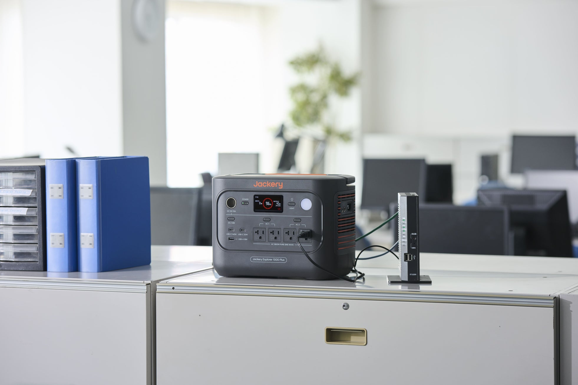 Jackery、UPS機能と容量拡張を強化した「ポータブル電源 1000 Plus V2」を発売