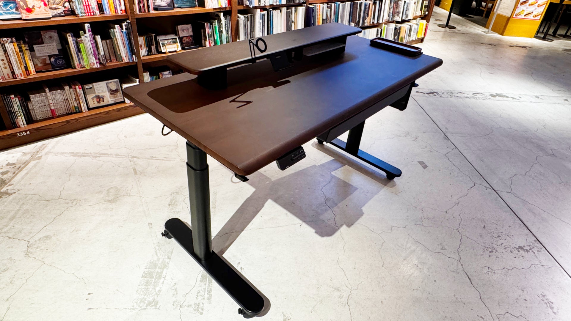 COFO、最新デスク「COFO Desk Studio」を梅田 蔦屋書店にて期間限定展示|展示される商品およびアクセサリーの一覧