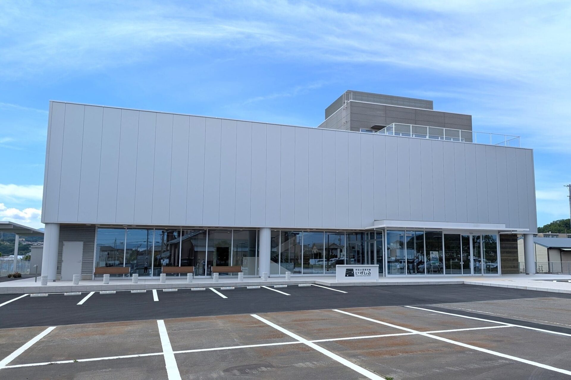 GROOVE X、静岡県伊豆の国市で1泊2日ホテル貸切の『LOVOT』オフ会ツアーを2026年9月に実施｜取扱サイト