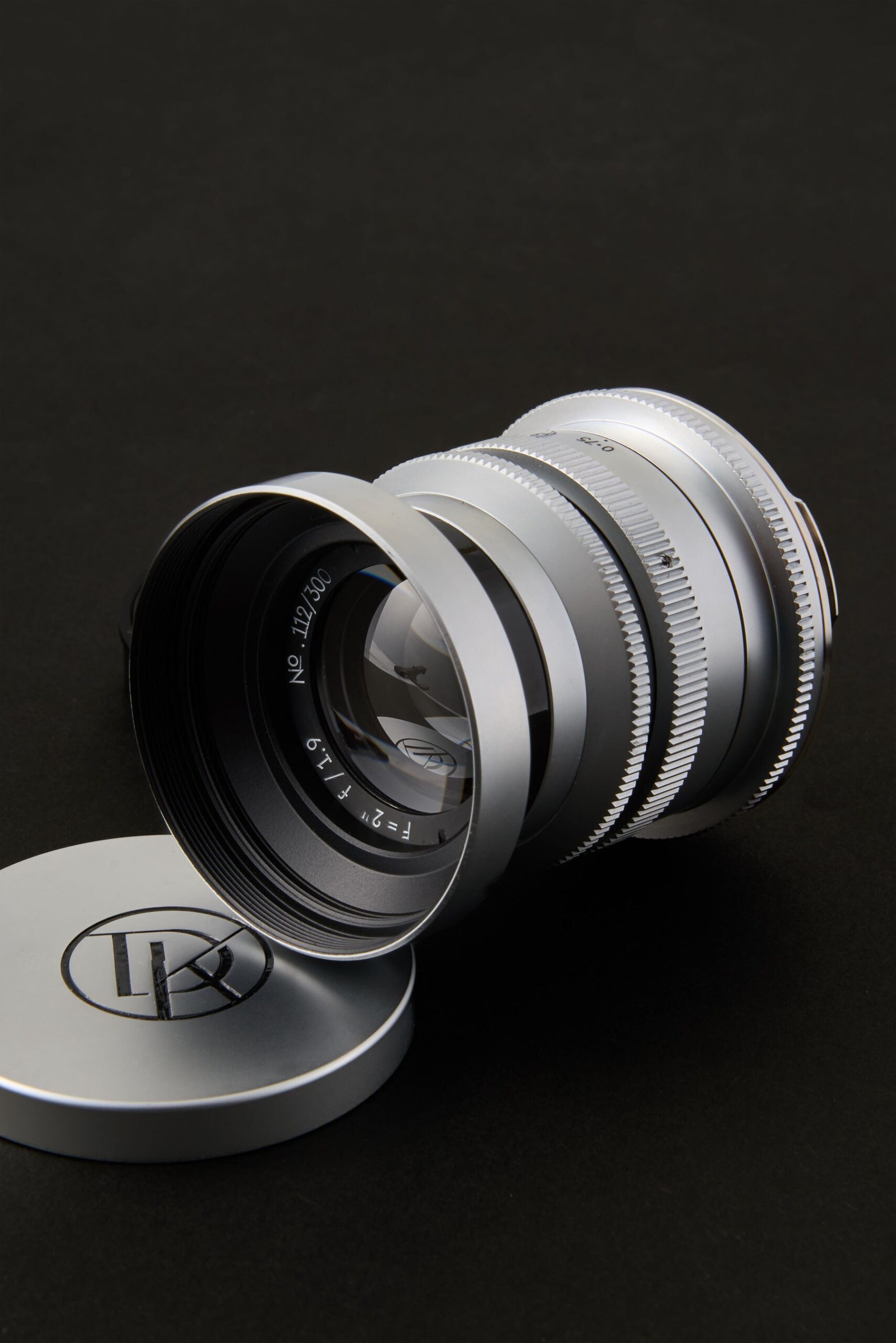 焦点工房、1930年代の名玉を再現したDK-Optic「CHIARO 50mm f/1.9」を世界限定各150本で発売|Dallmeyer “Super Six”の描写と意匠を現代の撮影へ