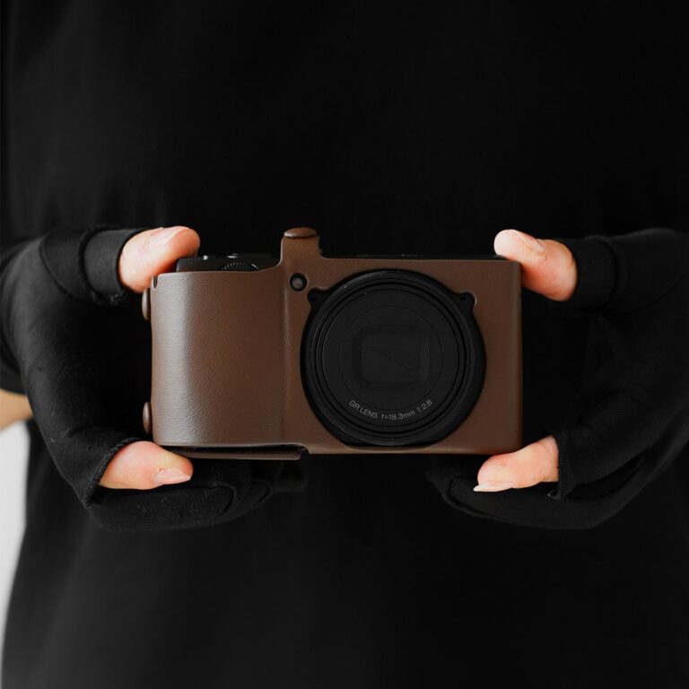 焦点工房、RICOH GR IV専用のイタリアンレザー製カメラカバー「LCP-055」シリーズを発売