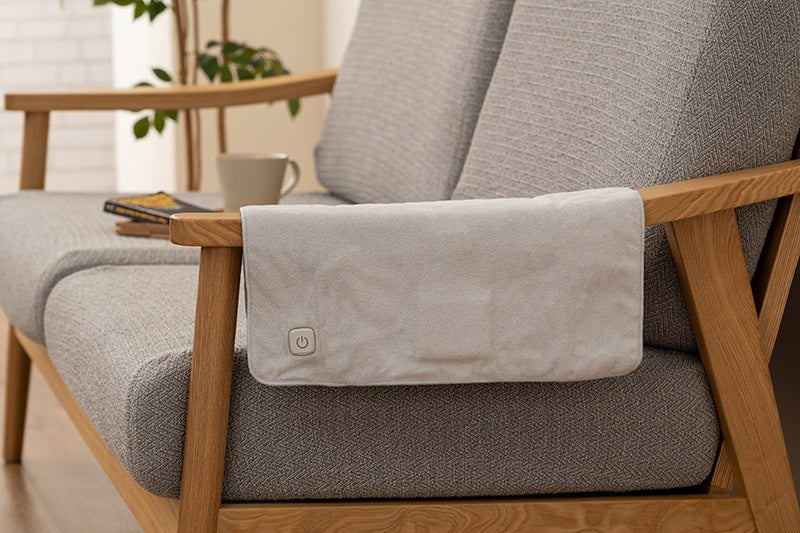 ライフオンプロダクツ、極薄ヒーター内蔵の充電式ホットマルチクロスとウエストウォーマーを発売|販売スケジュール