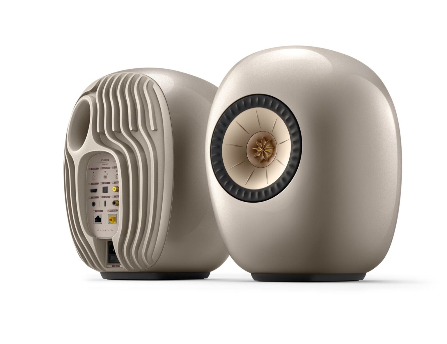 KEF、次世代ワイヤレスHiFiスピーカー「LS LUXE」を発表