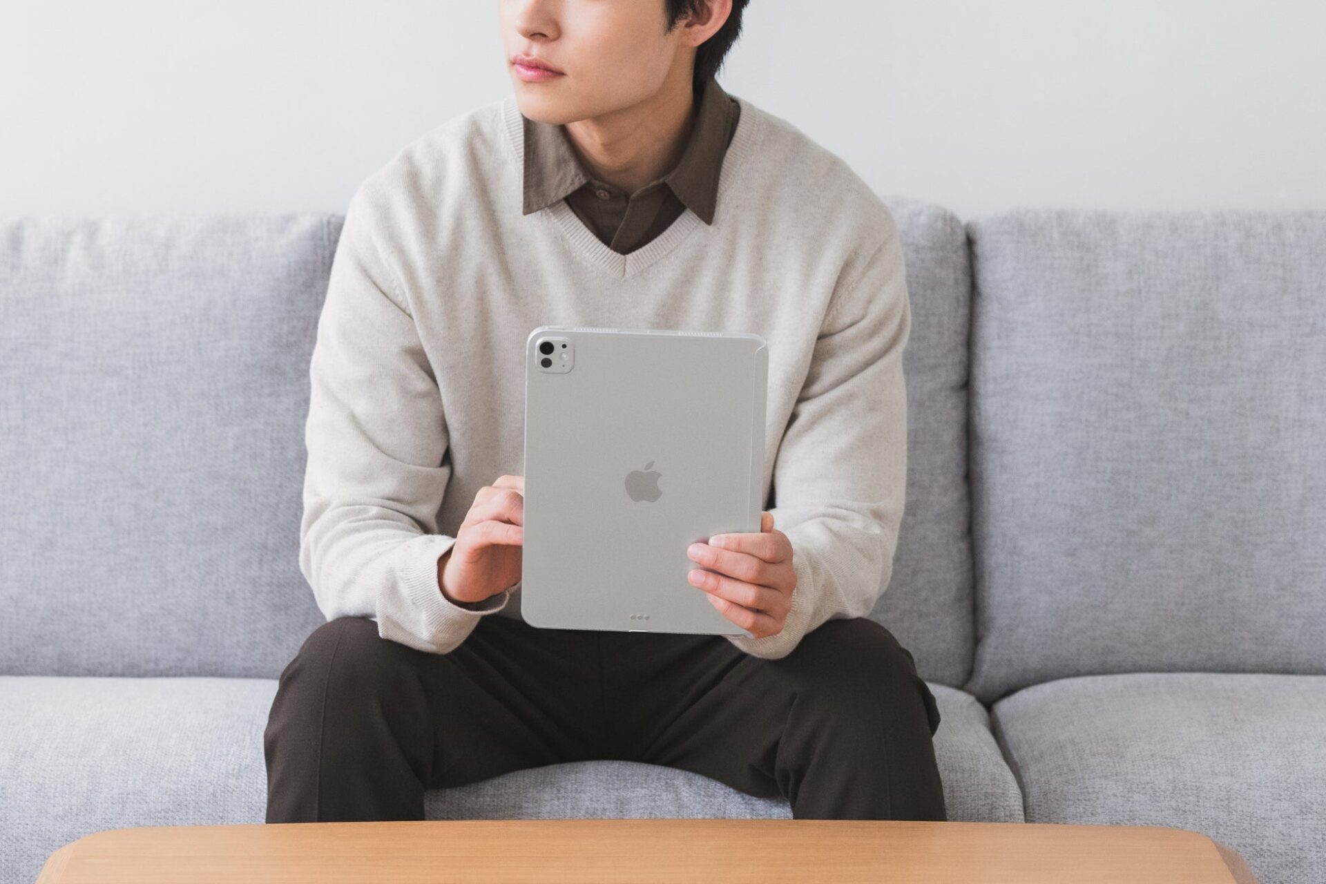 Casefinite、「ほぼ、裸。」の装着感を追求した超薄型ケース「The Frost Air」のiPad Pro M4/M5対応モデルを発売｜The Frost Air for iPad Proの主な特徴と設計