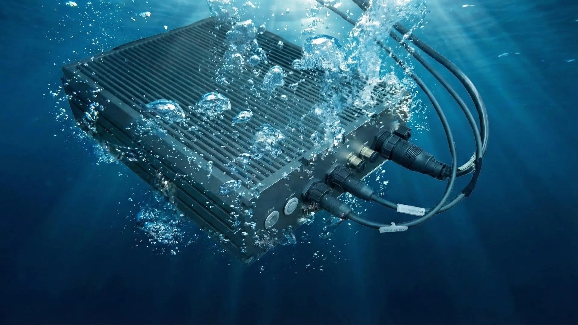 PCやAIを“防水で使う”という発想 - 画像3