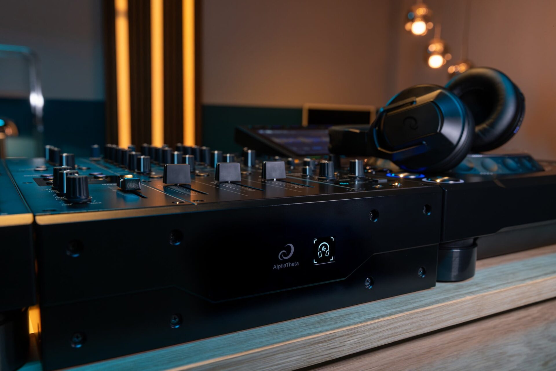 AlphaTheta、3ch DJミキサー「DJM-V5」を2026年1月28日発売 - 画像8