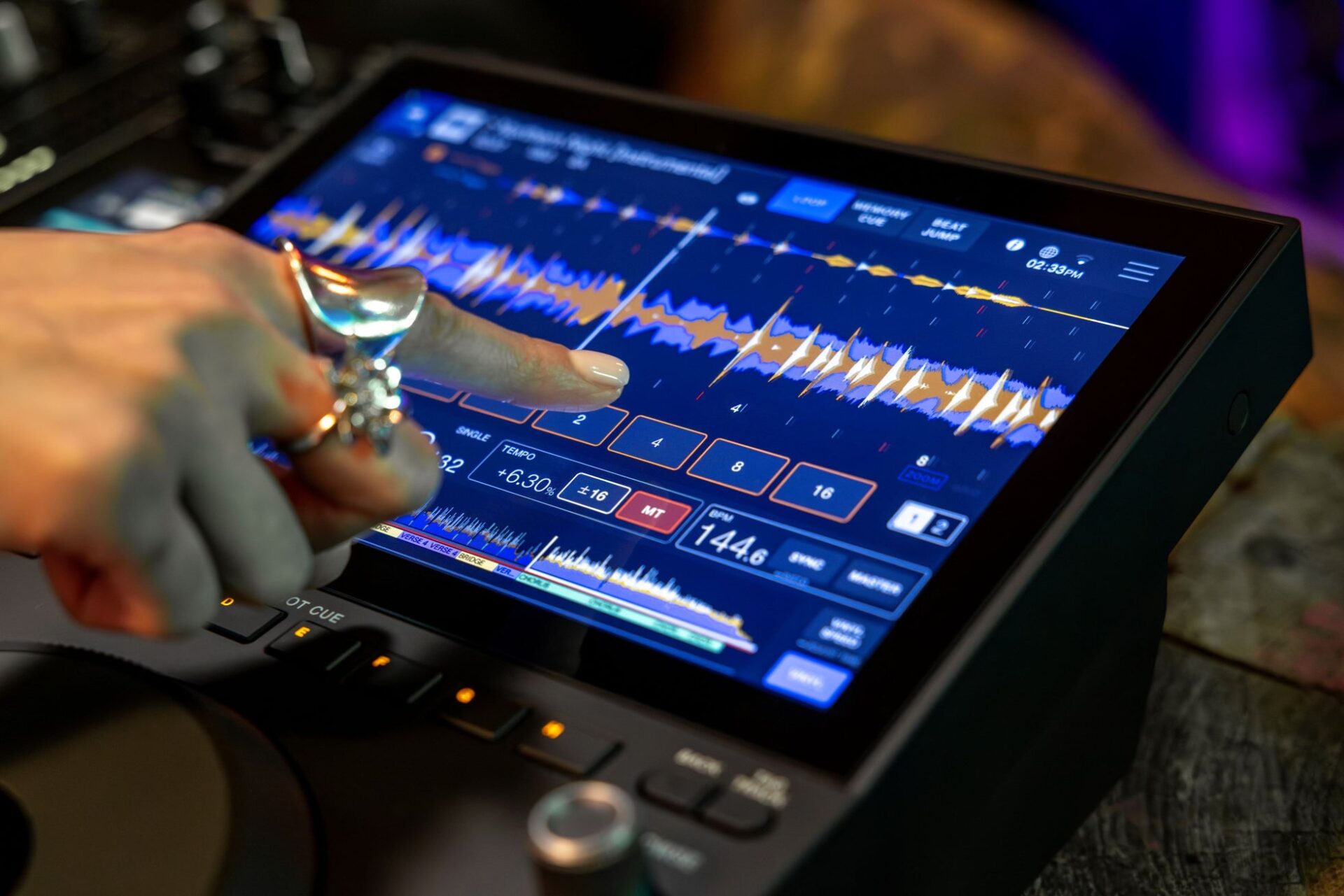 AlphaTheta、フラッグシップの性能を継承したDJ用マルチプレーヤー「CDJ-1500X」を発表|クラウド連携と新サービス「CoBeat」への対応