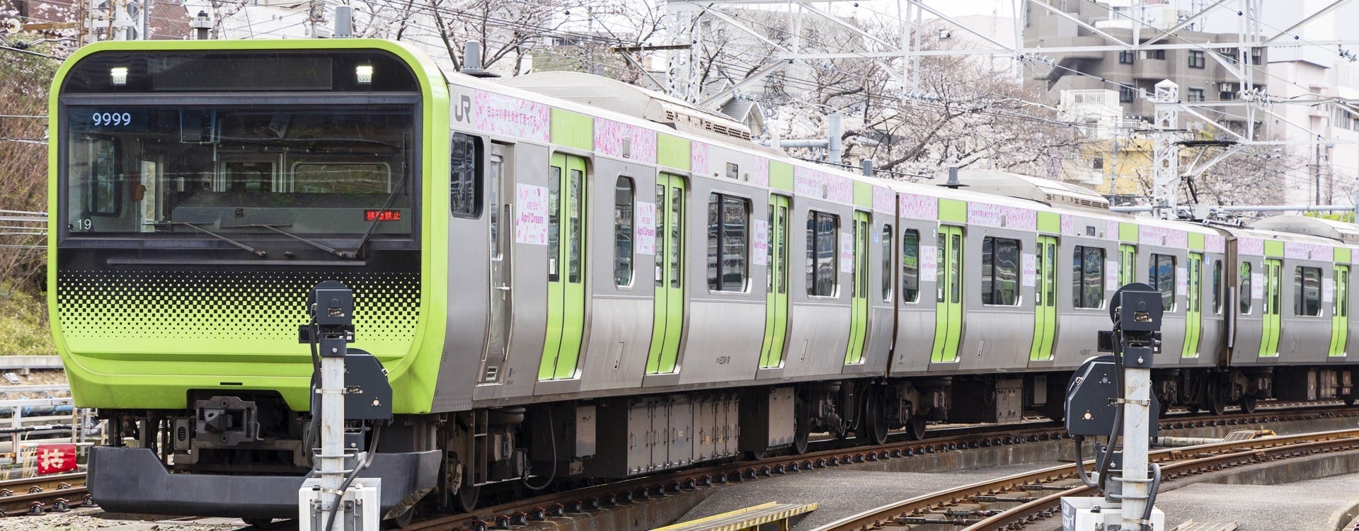 羽田エアポートガーデンでApril Dream展示、著名人11名と留学生48名の夢を二言語掲示 - 画像14