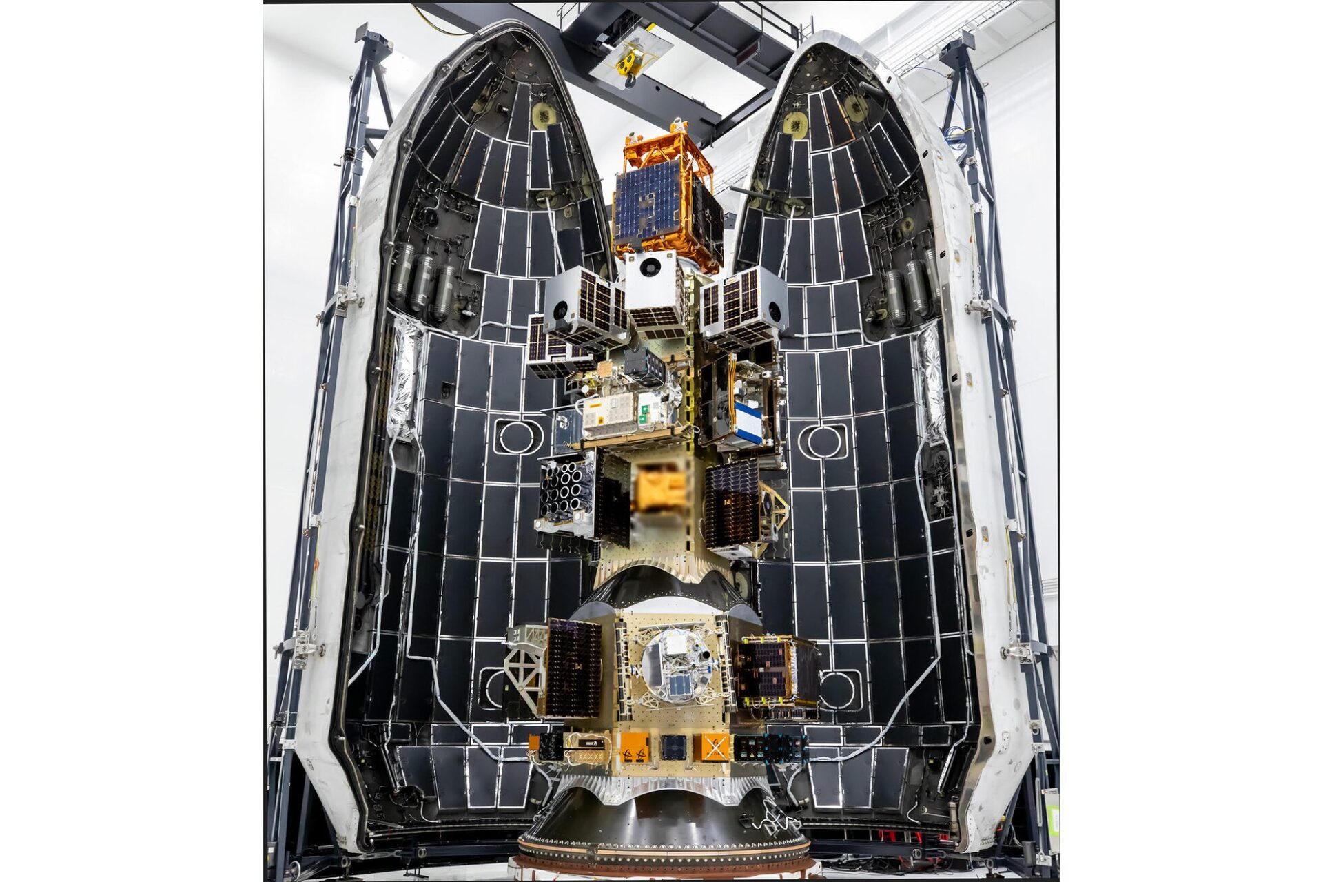 アクセルスペース、次世代地球観測衛星「GRUS-3」7機の打ち上げに成功｜今後の運用とミッションについて