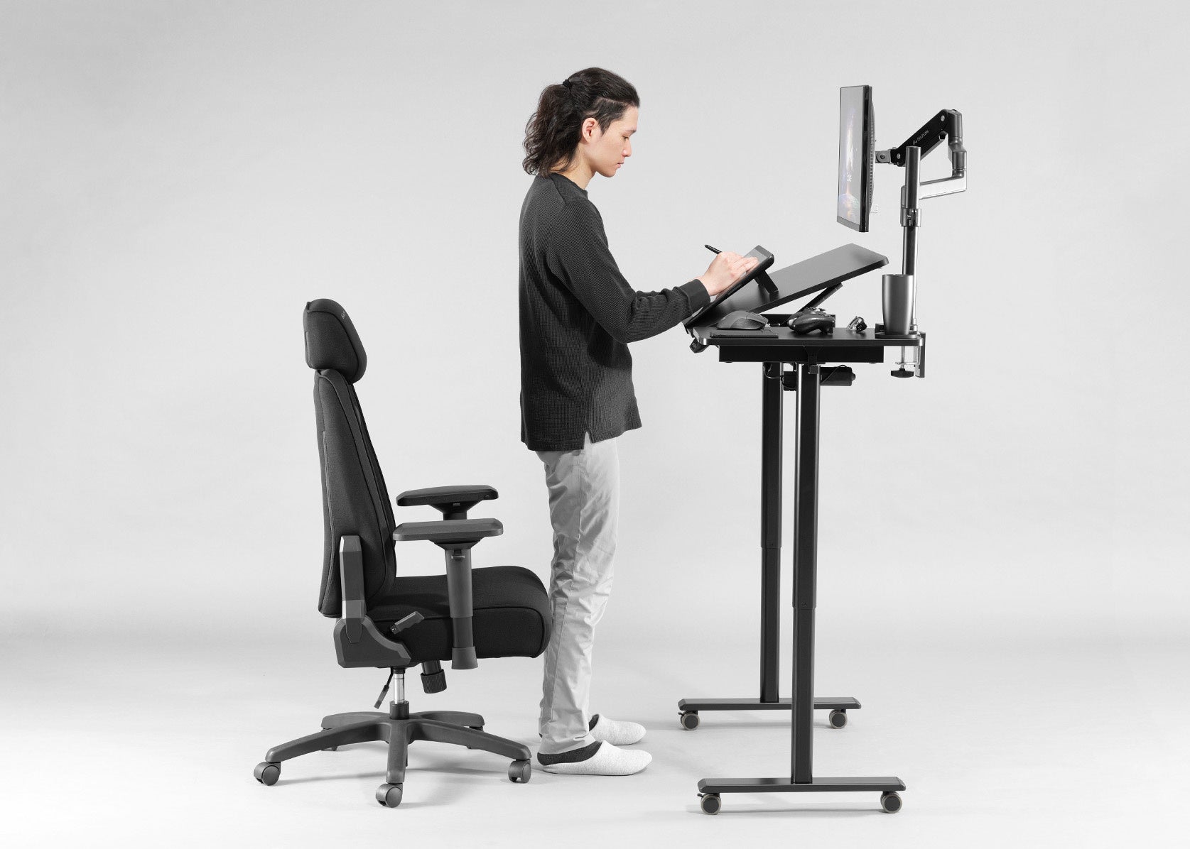 Bauhutte、電動昇降・チルト機構・水平天板を搭載したデスクを発売 - 画像20