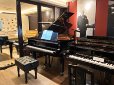 ベンキュー、ピアノ専用ライト「PianoLight」シリーズをKAWAI直営店にて展示・販売開始|ピアノ演奏環境を向上させる専用ライトの展示を開始