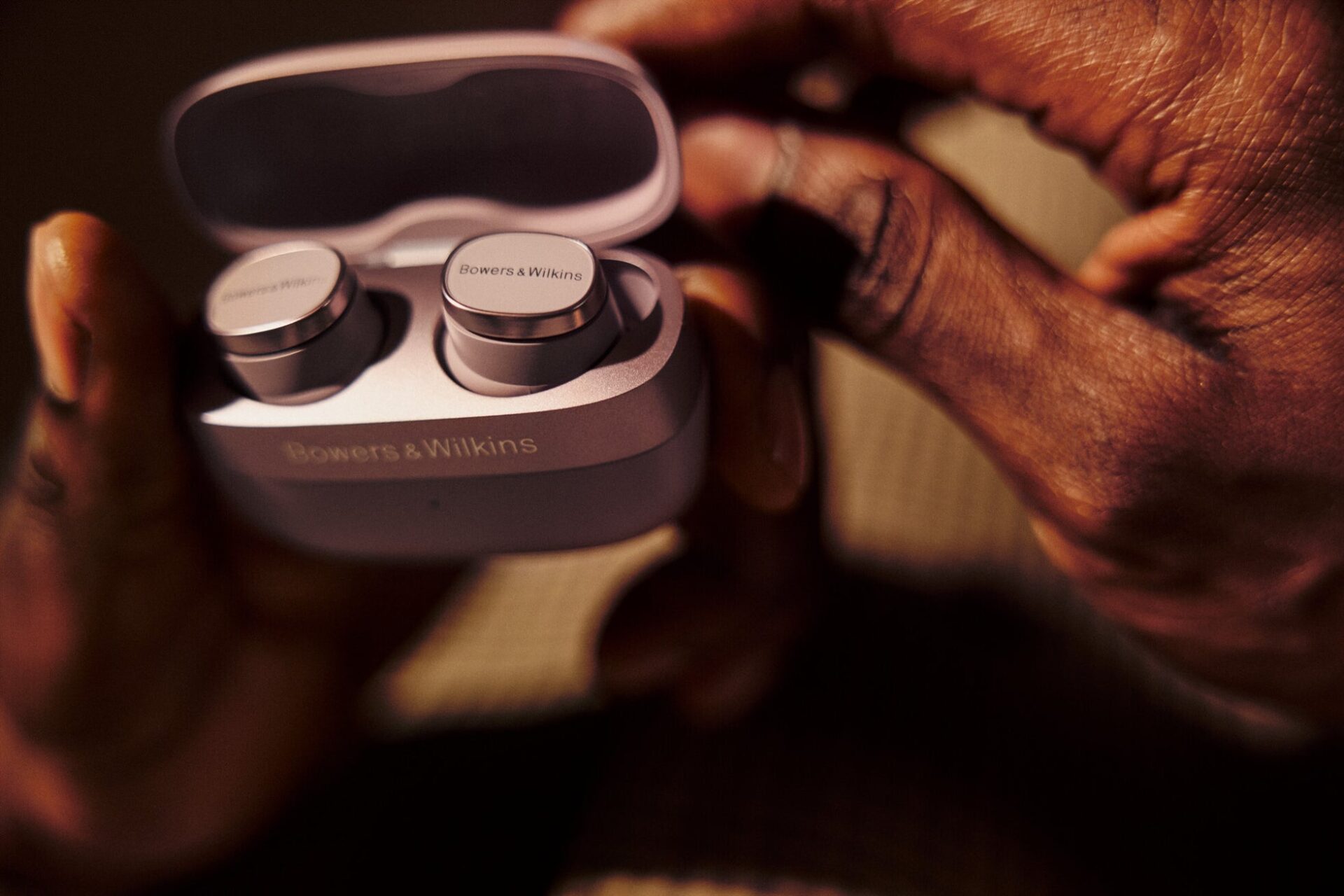 Bowers & Wilkins、阪急メンズ大阪でアナログレコードを楽しむポップアップストアを開催 - 画像5