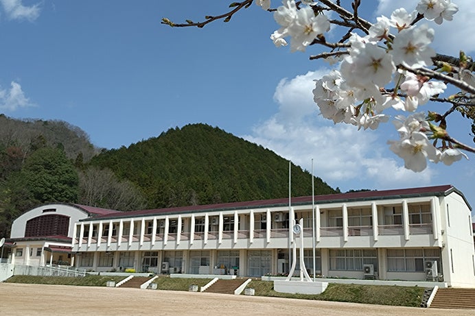 バッファロー、兵庫県朝来市の学校向けWi-Fi整備事例を公開 - 画像1