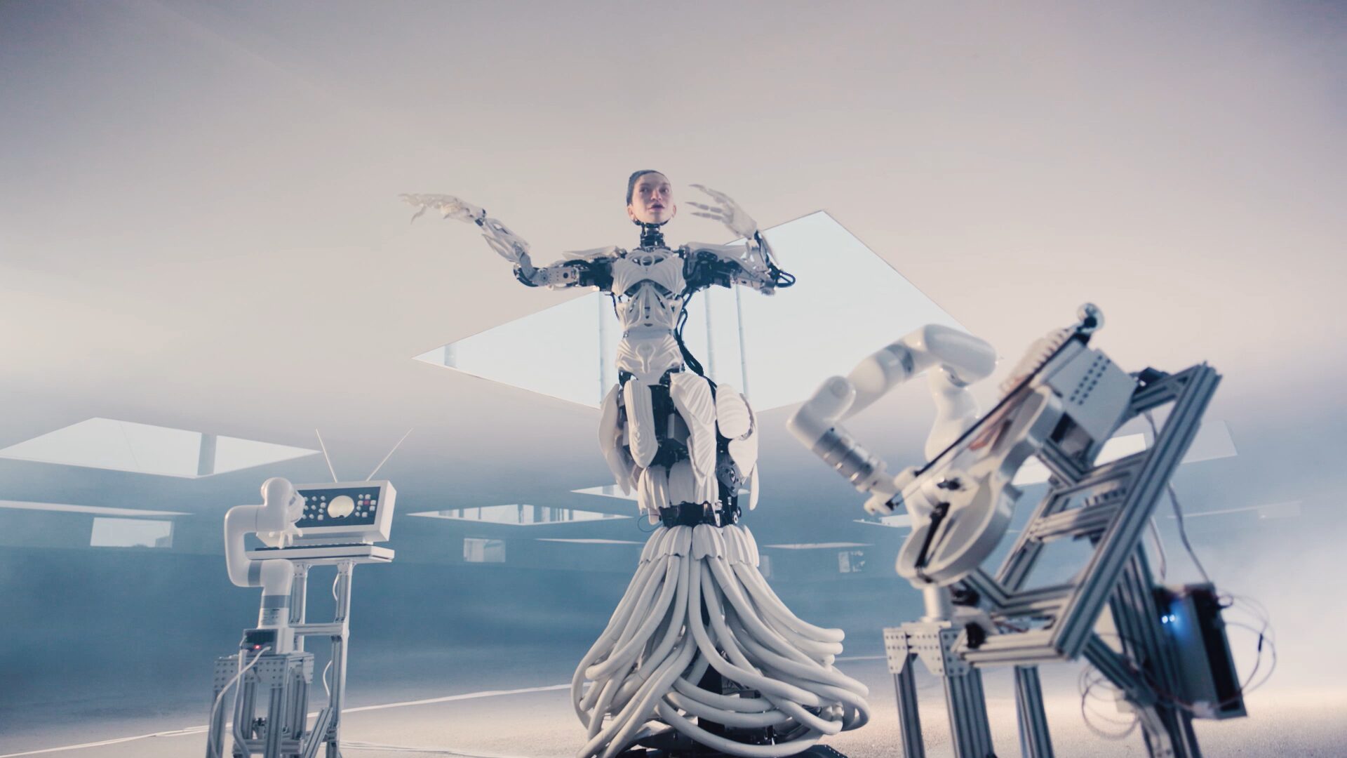 バッファロー、渋谷慶一郎とAIマリアの楽曲使用した新CM公開 - 画像5