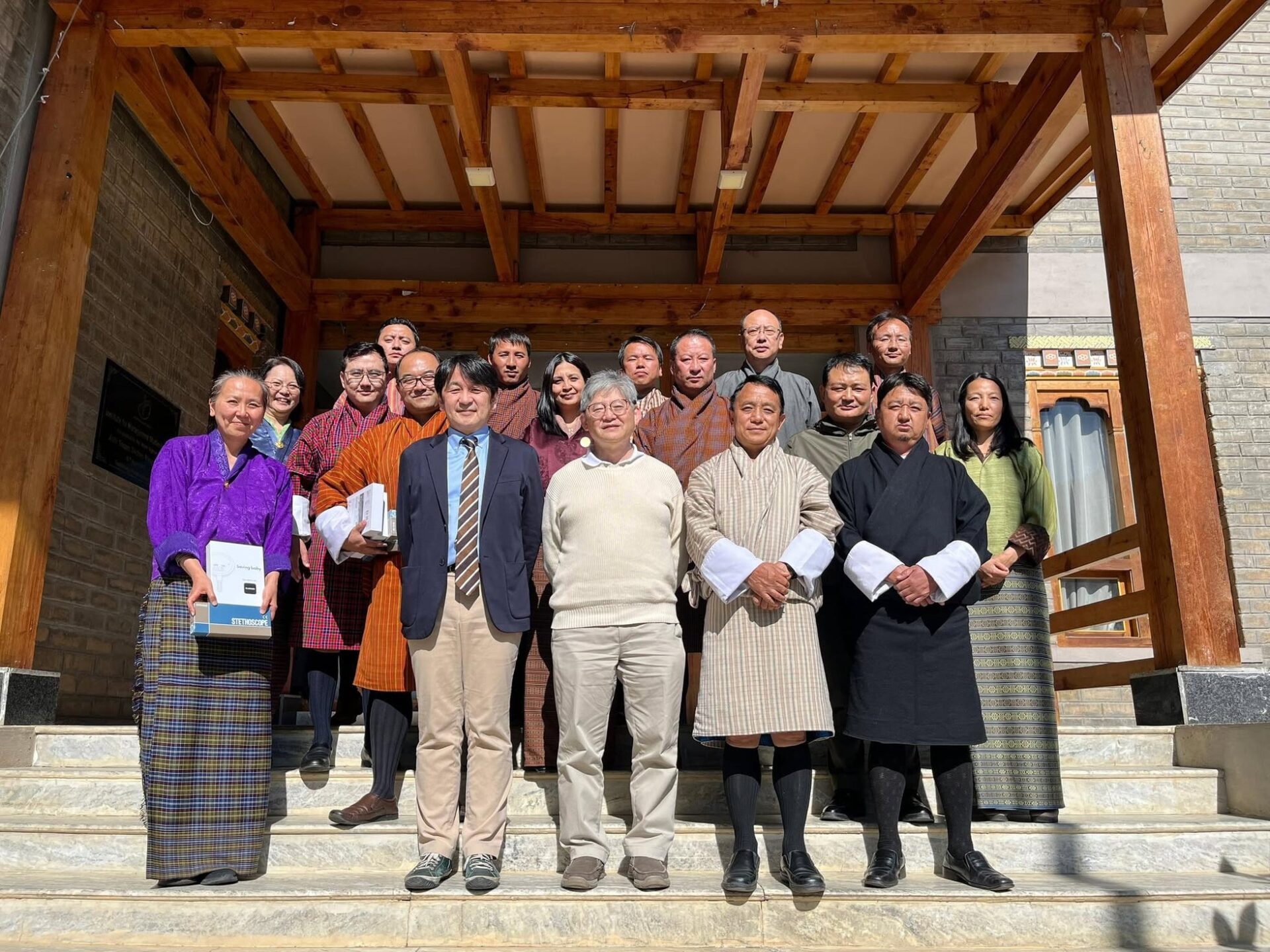 エレコムの「Buy One, Give One」途上国に25台寄贈 - 画像6