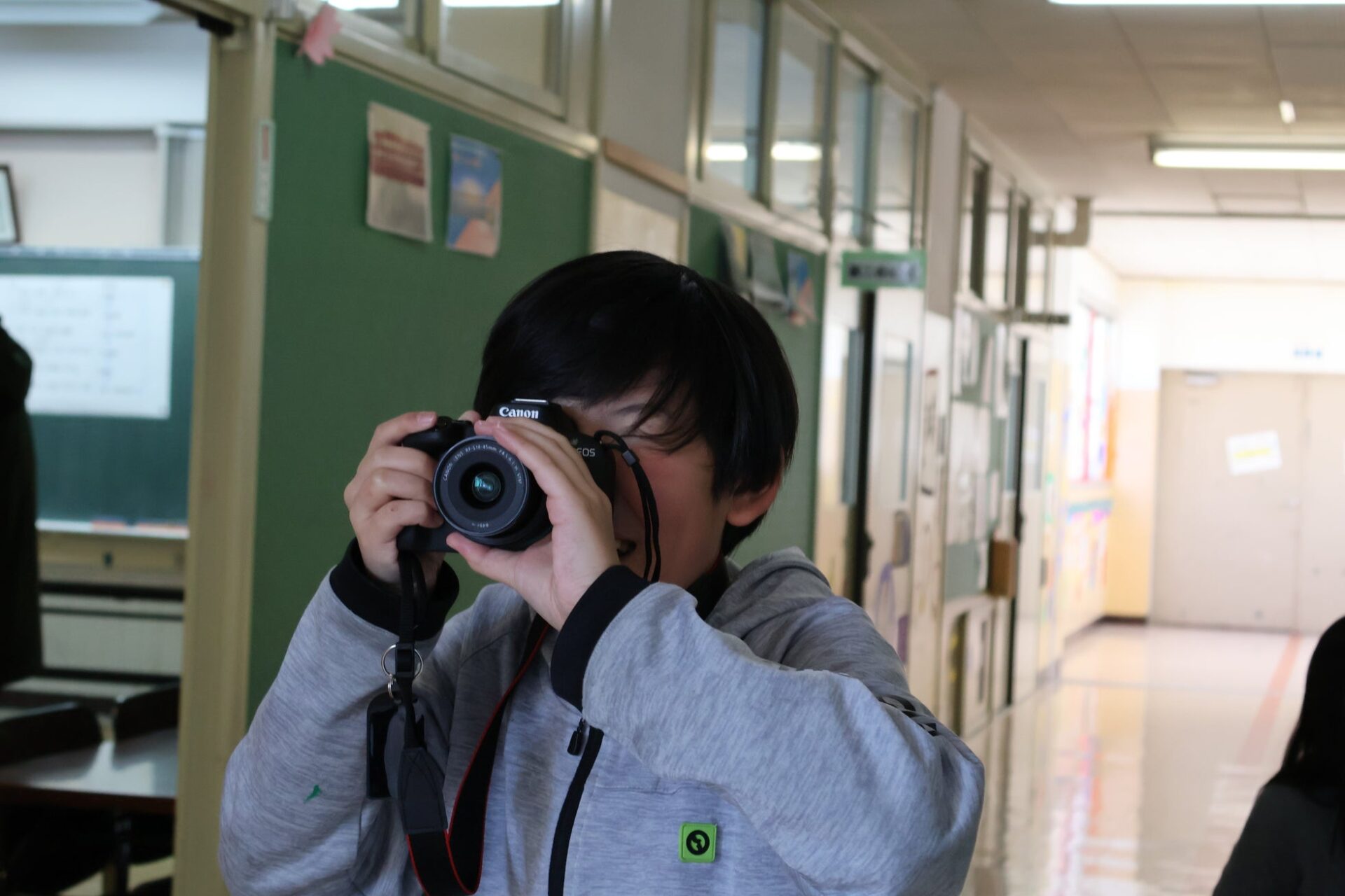 キヤノンMJ、校舎の思い出プロジェクトを二上小学校で実施 - 画像2