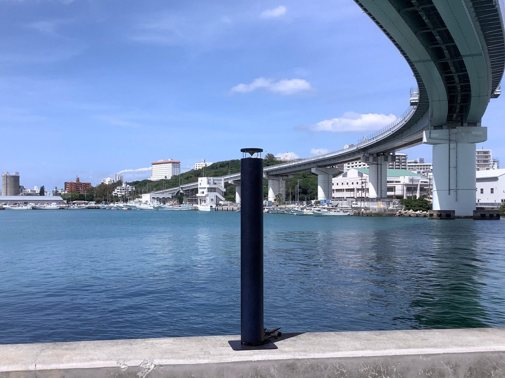 知名オーディオ、琉球藍を用いた「藍染スピーカー」を発表 - 画像1