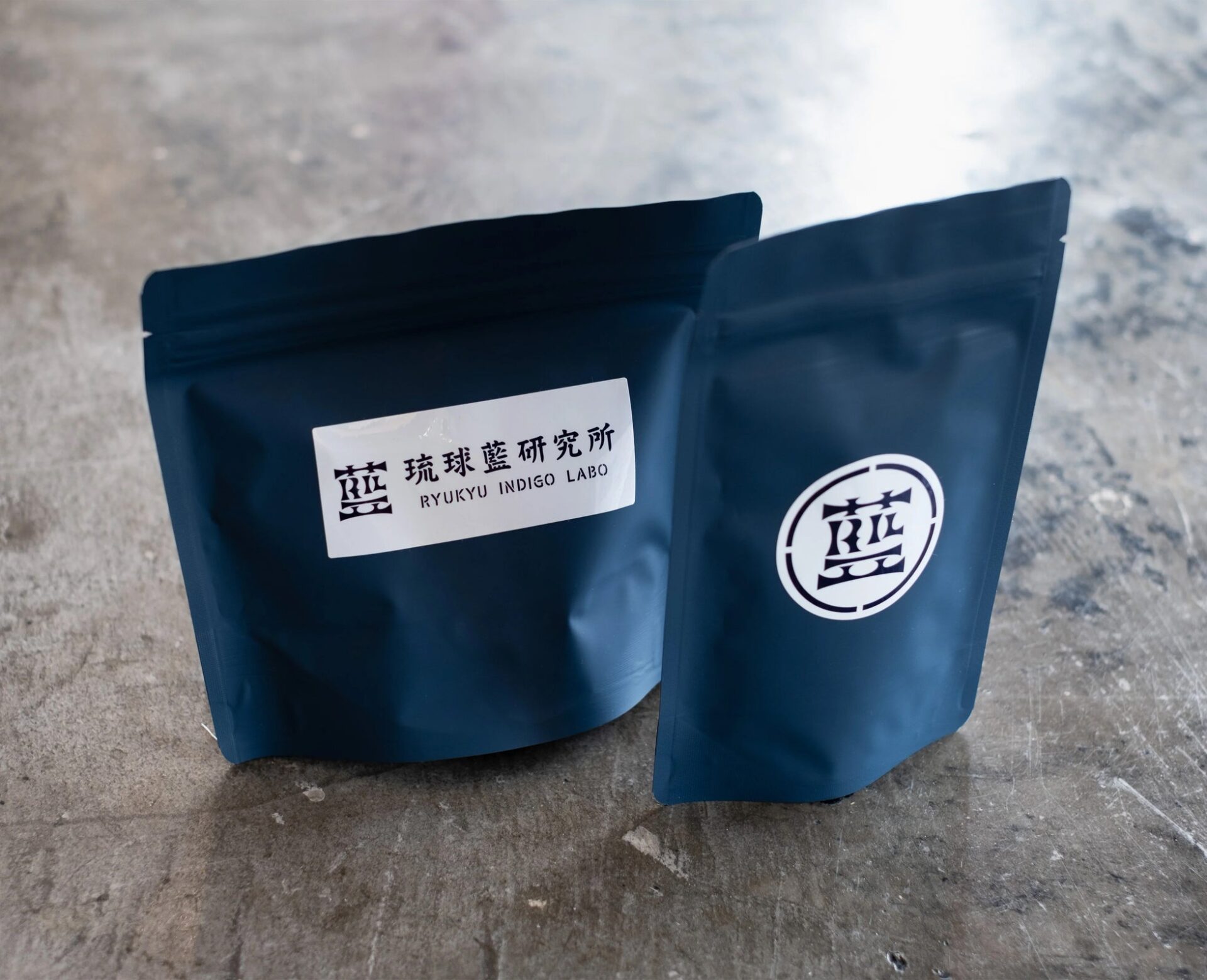 知名オーディオ、琉球藍を用いた「藍染スピーカー」を発表 - 画像8