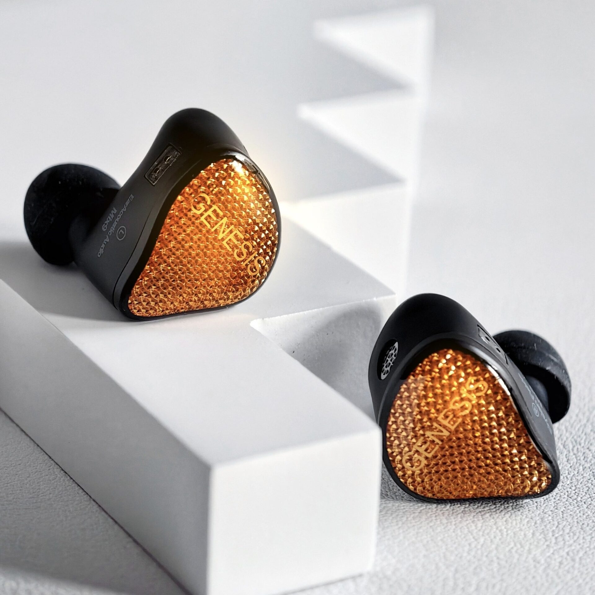 魂の鼓動を感じるイヤホン、EarAcoustic Audio GENESIS Mix9が登場 - 画像3