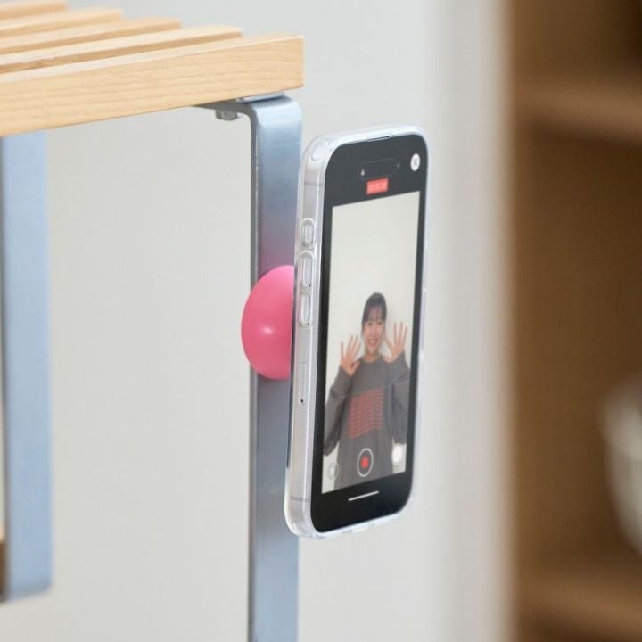 エレコム、壁やスマホにピタッと固定できるスマホスタンド「モバピタselfie」を新発売 - 画像4