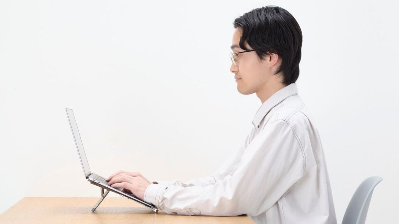 エレコム、手のひらサイズで持ち運べる6段階調整のノートPCスタンドを発売 - 画像7