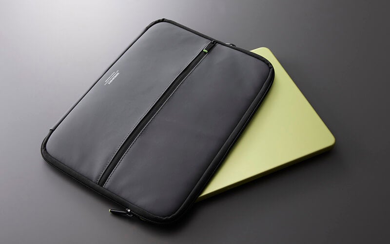 エレコム、MacBook Neo専用の耐衝撃インナーケース「ZEROSHOCK」を発売｜ZEROSHOCKインナーケースの製品スペック