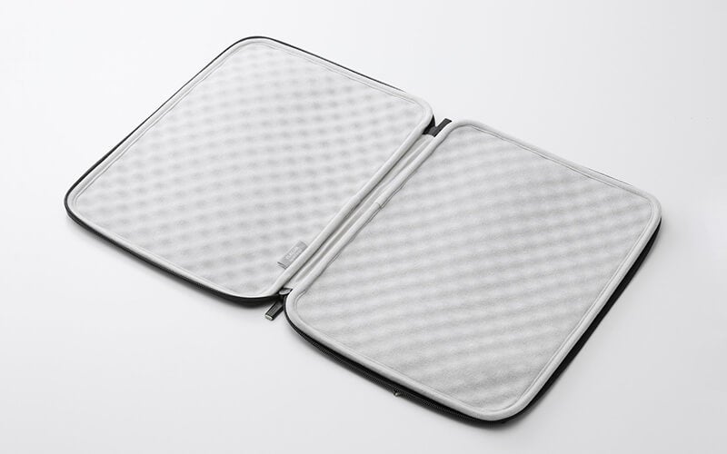 エレコム、MacBook Neo専用の耐衝撃インナーケース「ZEROSHOCK」を発売|ZEROSHOCKインナーケースの製品スペック