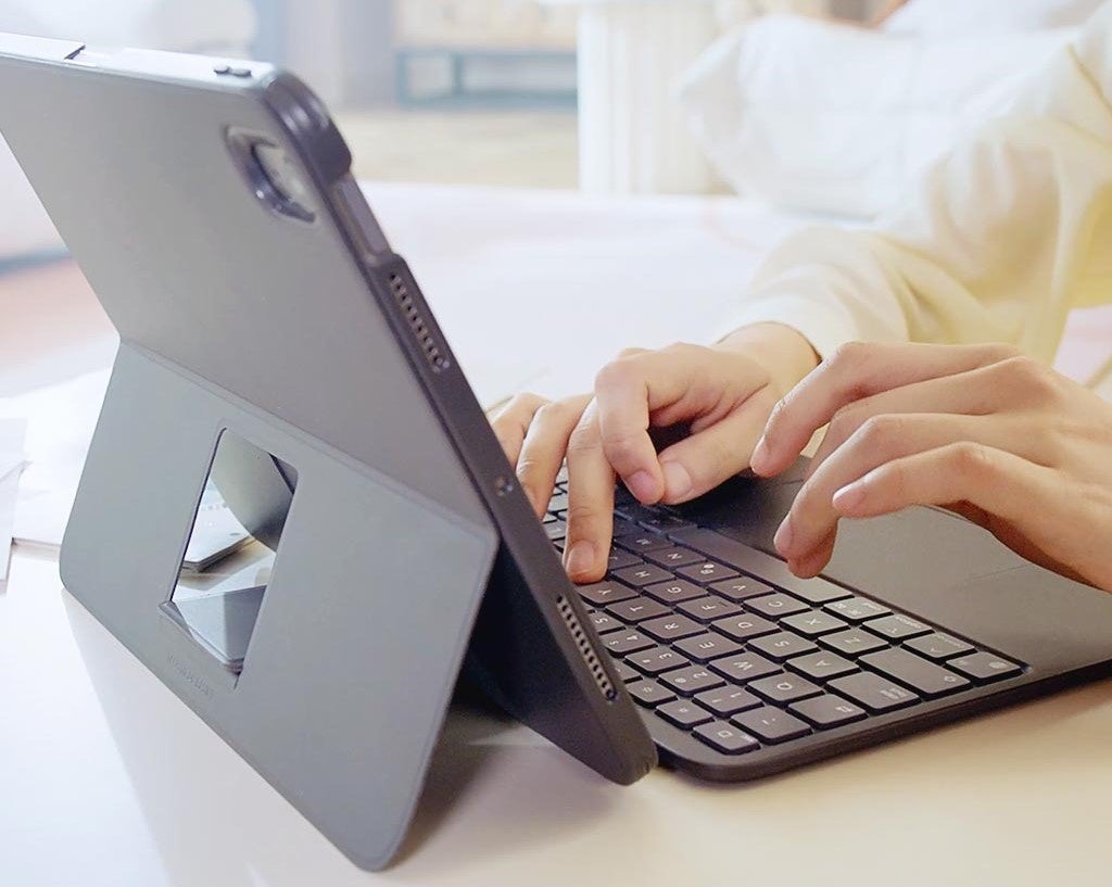 iPadがノートPCに進化!ESRから着脱式キーボードケース『Flex』 - 画像5