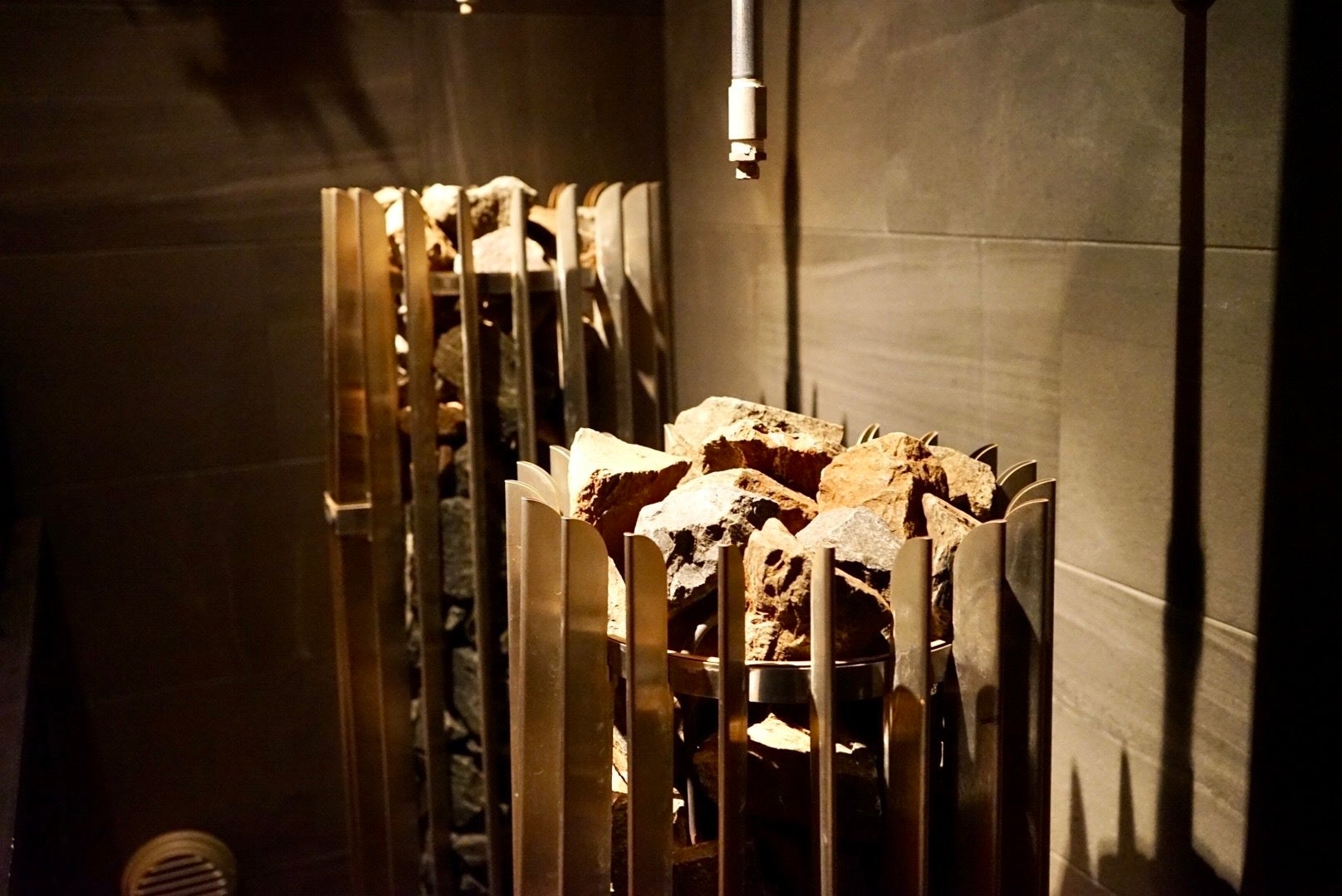 サウナ特化型デジタルサイネージ「フロサウナTV」が名古屋の超狭小サウナ施設に導入 - 画像3