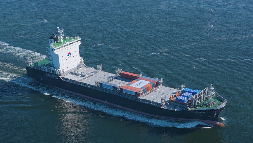 古野電気、世界初のレベル4相当自動運航コンテナ船で商用運航開始 - 画像1