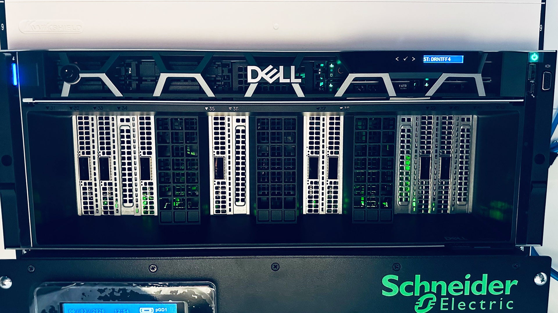 ゲットワークス、水冷B200GPUサーバーを国内初稼働 - 画像3