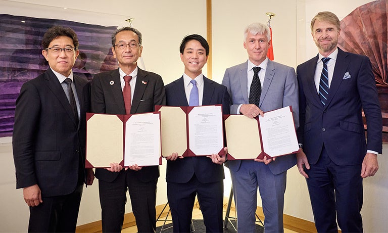 浜松ホトニクスら3社、量子コンピュータの産業化に向けた光学システムで協業 - 画像1