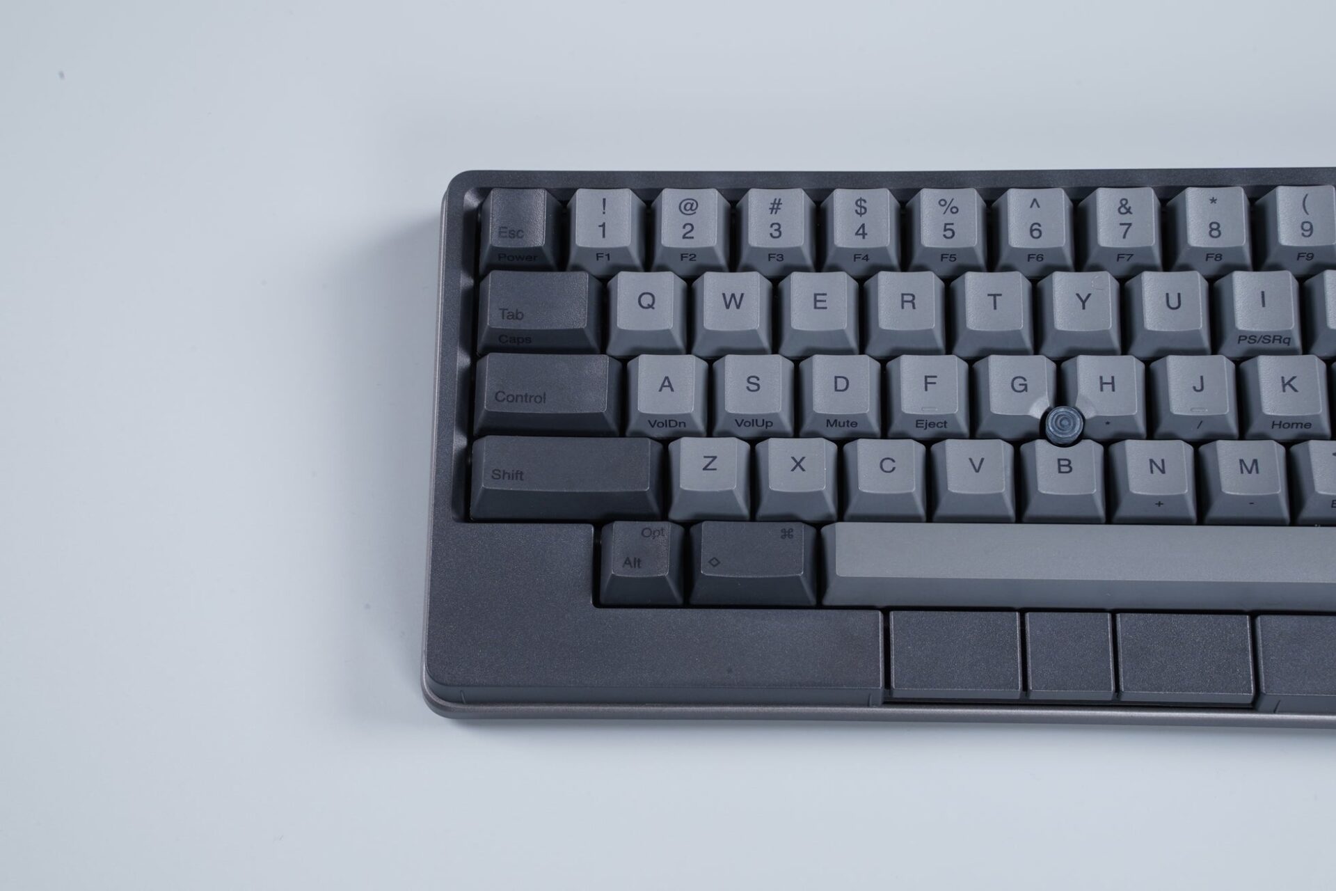 HHKB Studio専用キートップセットに新色「灰」が登場|期間限定の特別セット価格