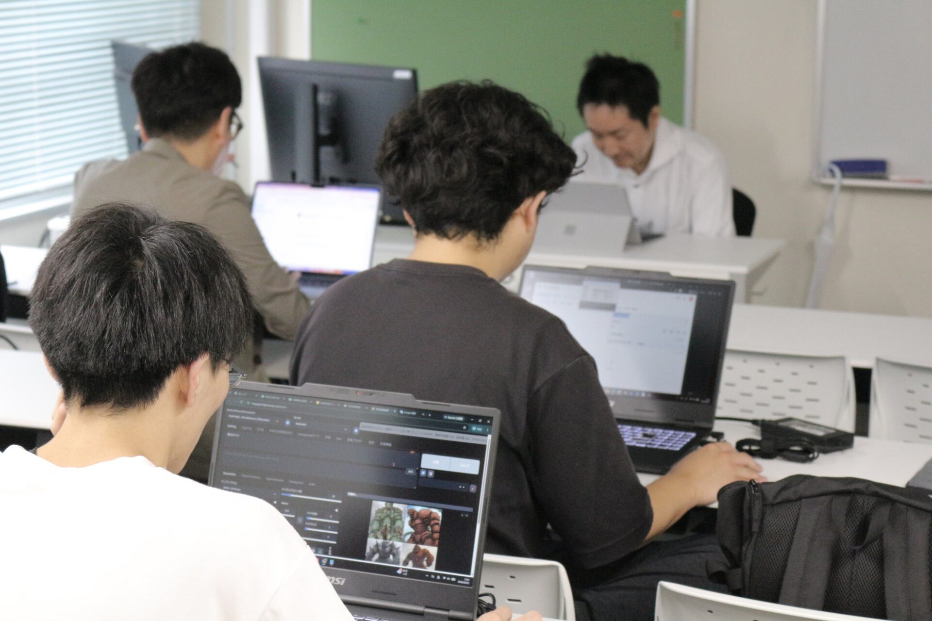 ハイレゾと早稲田文理専門学校、画像生成AIの実践教育プログラムを開始|画像生成AI「PICSOROBAN」の活用